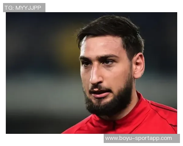 多纳鲁马勇猛出击铲断对手单刀展现门将风采