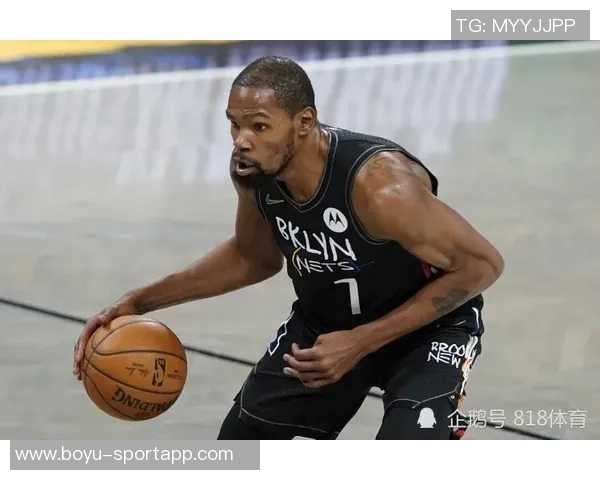 杜兰特三节表现抢眼15投8中贡献22分5篮板1助攻2盖帽第三节状态略有下滑